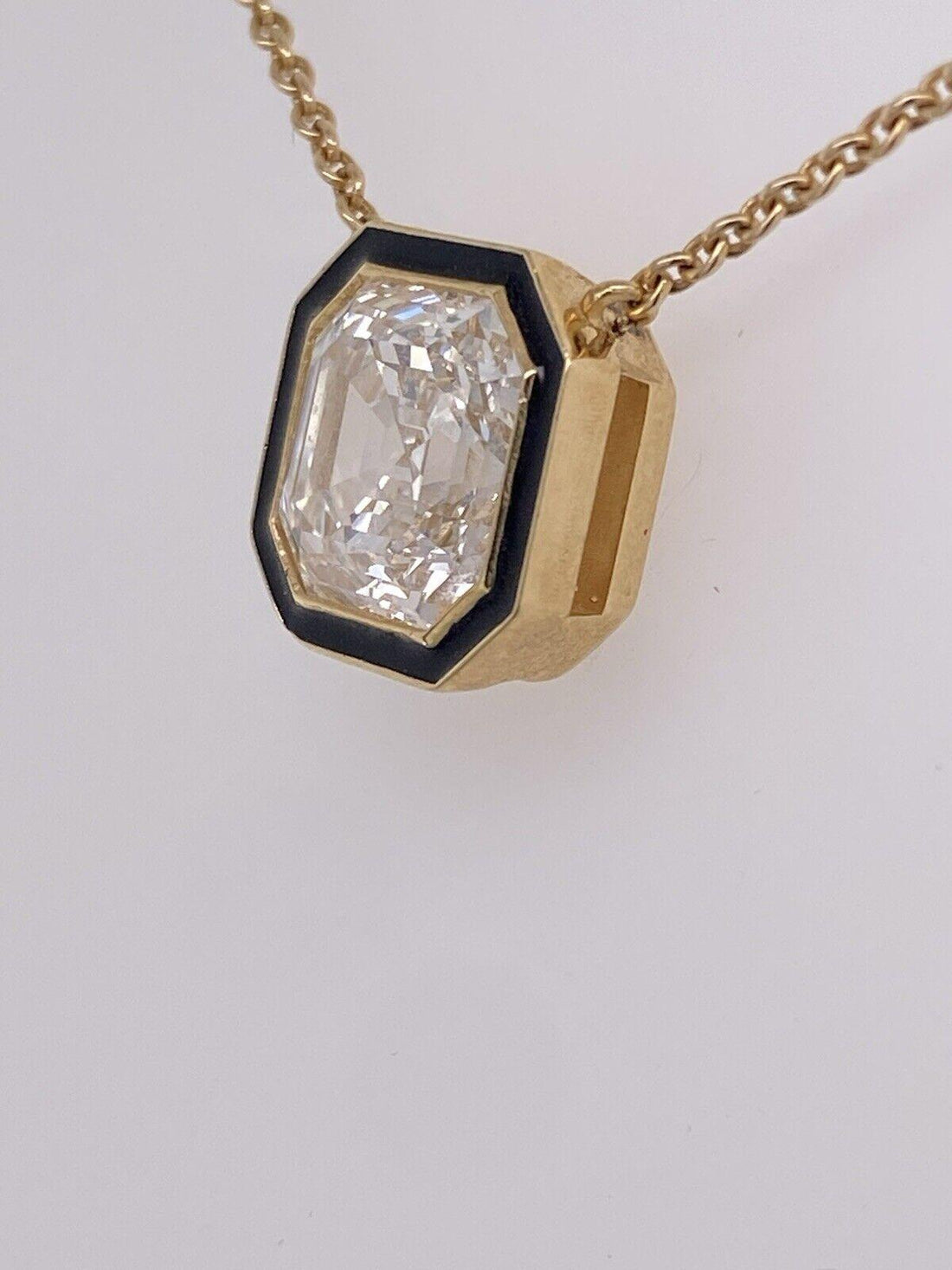14k Gold Octagonal Pendant Necklace with 5.51-Carat VS1 Diamond