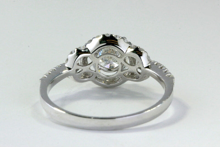 Diamond Engagement Ring w Halo 1.10 carats and 18K White Gold. Clarity Enhanced