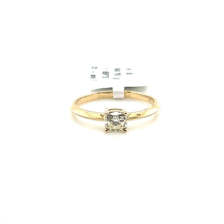 cushion cut diamond ring