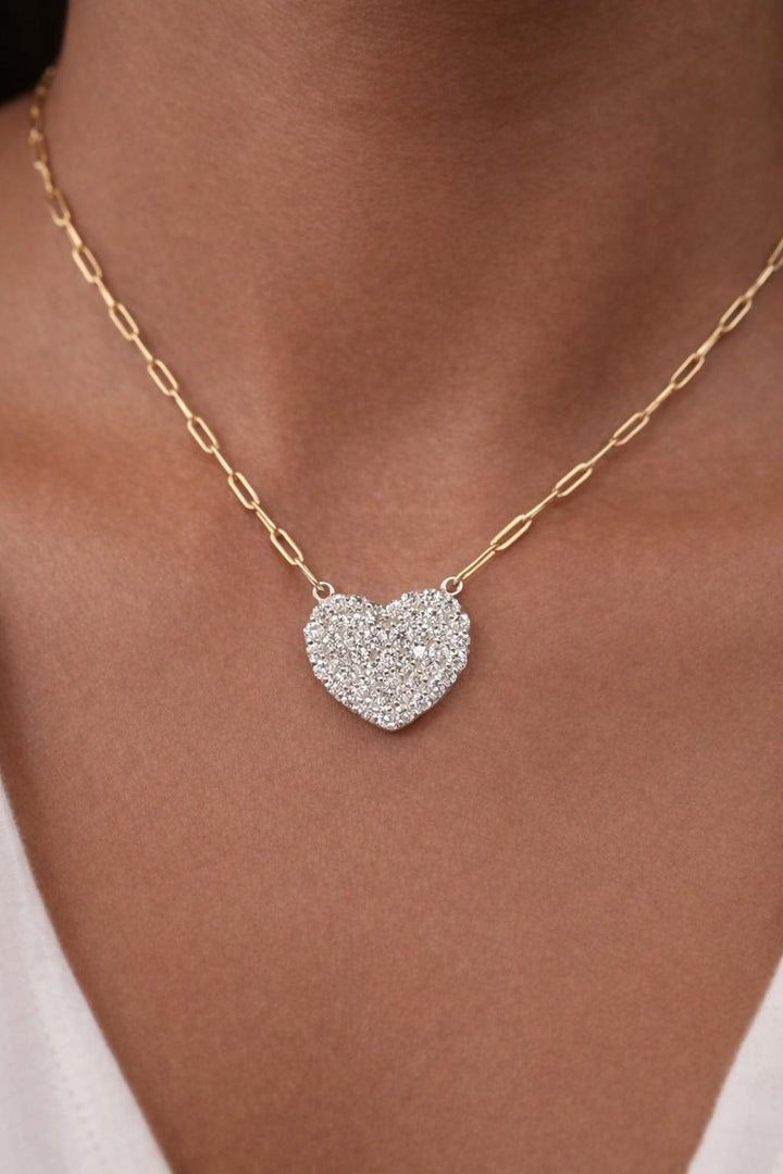 Valentine's day! Heart-Shaped Diamond Pendant Necklace