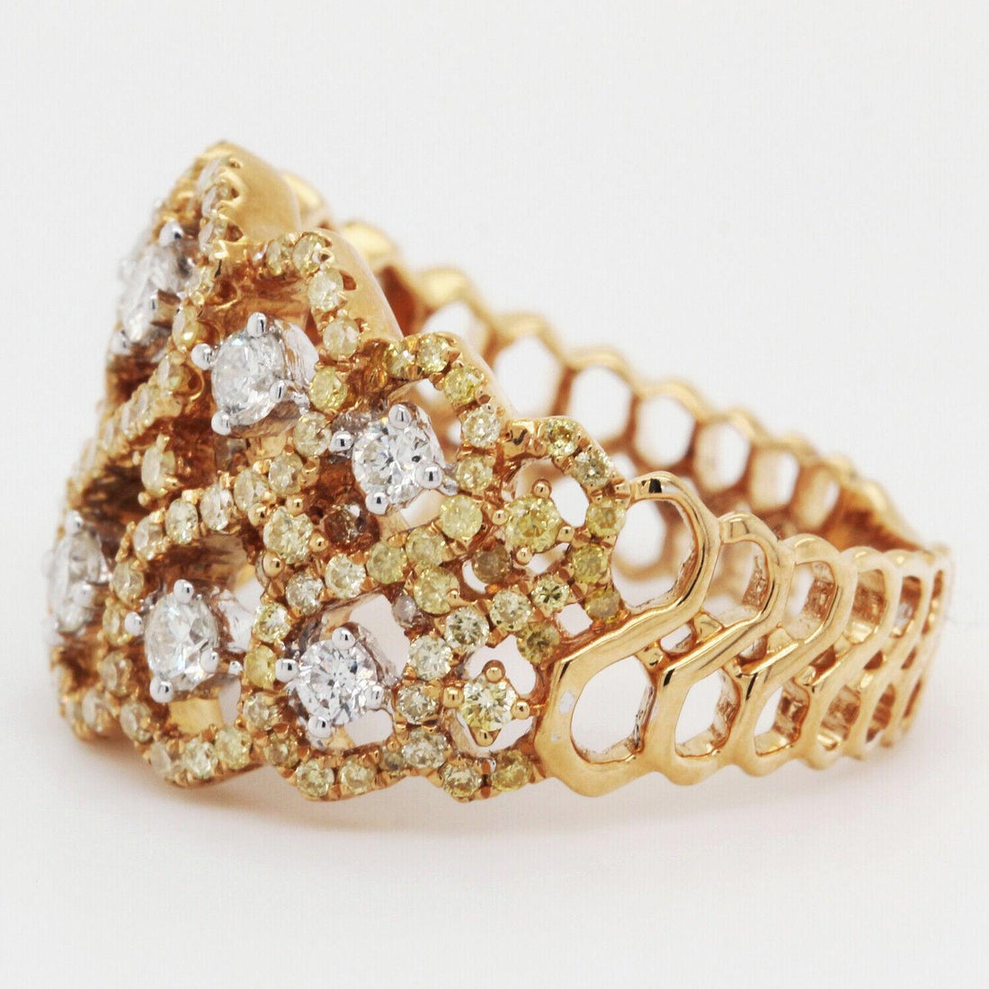 18k Yellow Gold Ring with Yellow & White Diamonds 0.82ct Size 6.25