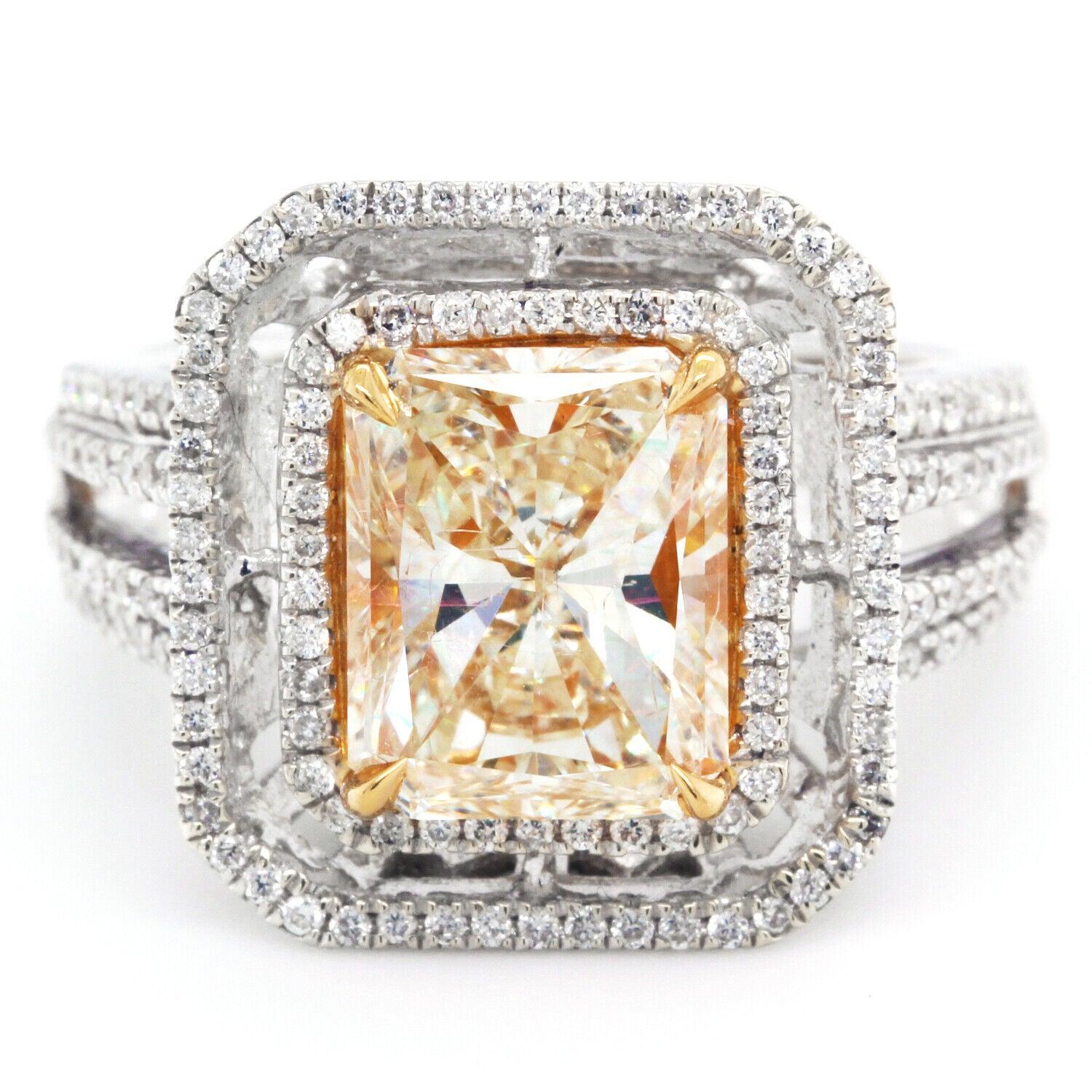 Natural 3.65ct Fancy Yellow Diamond Halo ring Radiant Cut Diamond Engagement