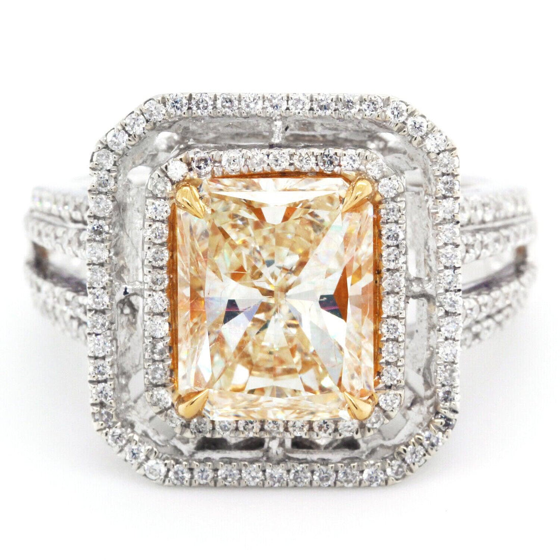 Natural 3.65ct Fancy Yellow Diamond Halo ring Radiant Cut Diamond Engagement