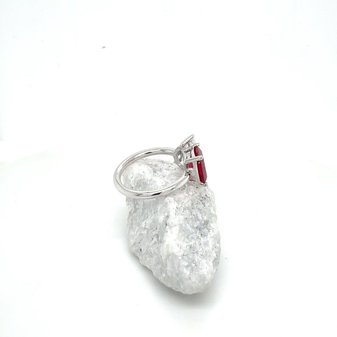 4ctw Lab-Grown 14k white gold ruby & diamond toi fashion ring