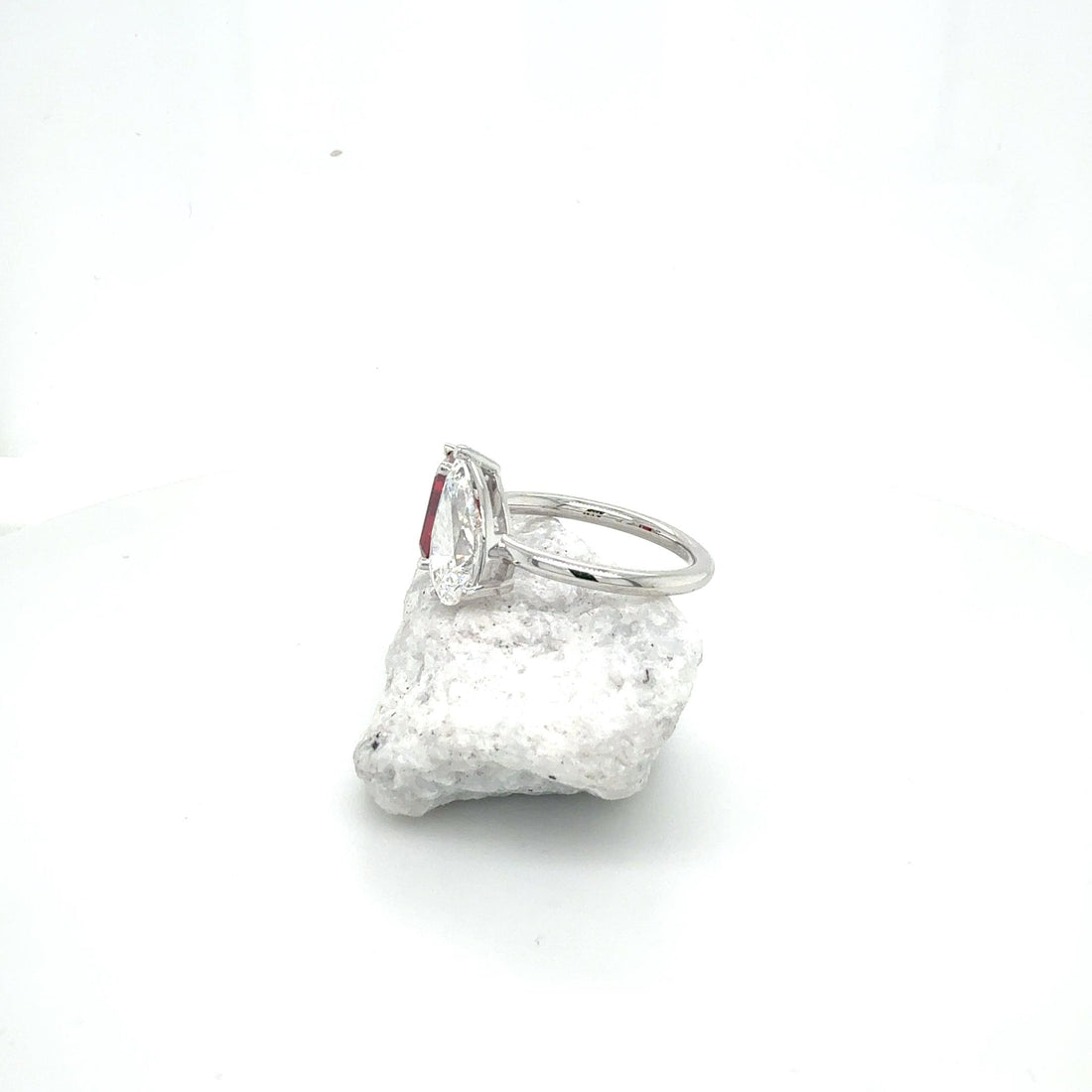4ctw Lab-Grown 14k white gold ruby & diamond toi fashion ring