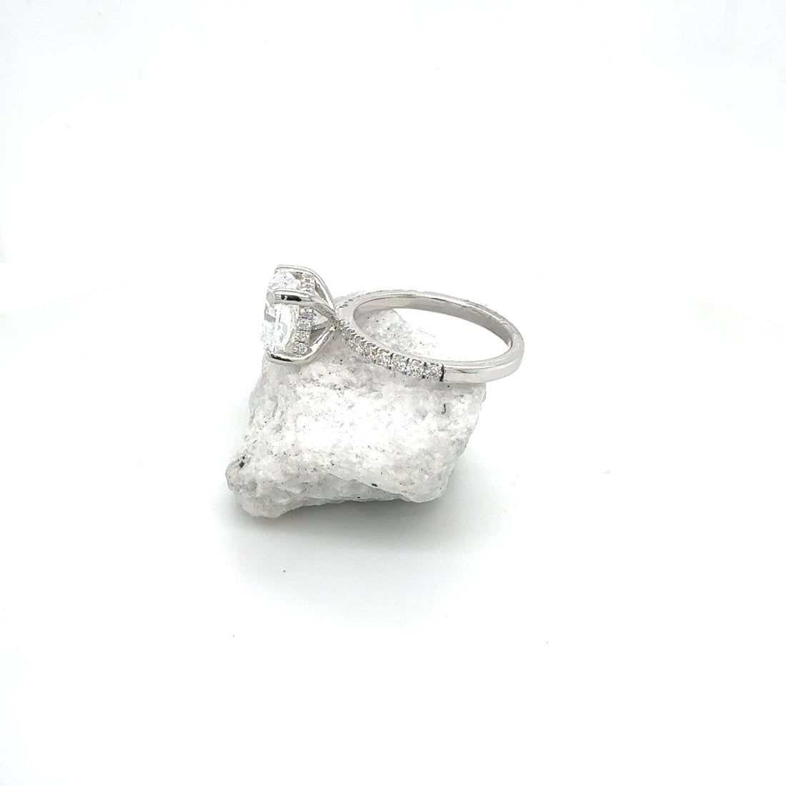 14k White Gold 3.26ct VS1-Square cushion Cut Diamond Ring with Pave Band