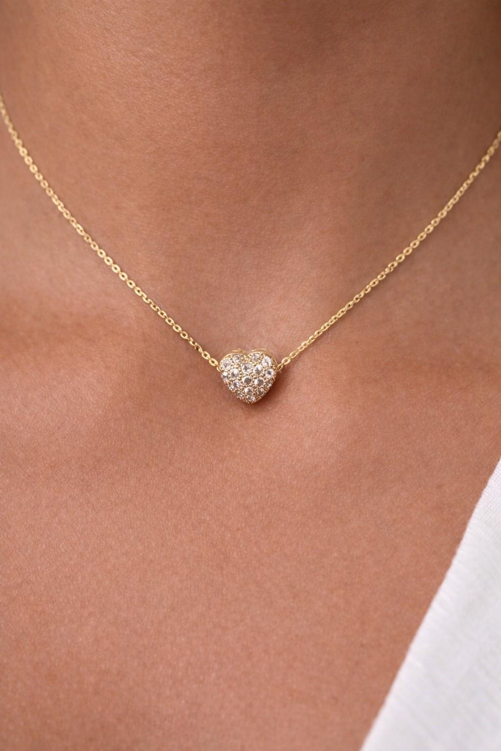 Valentine's day! Heart-Shaped Diamond Pendant Necklace in 18K YG
