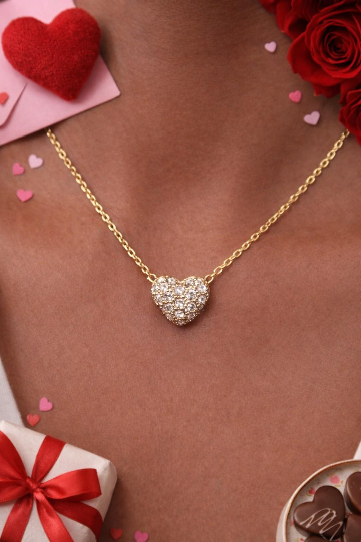 Valentine's day! Heart-Shaped Diamond Pendant Necklace in 18K YG